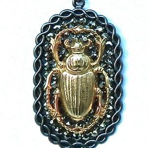 GASOLINE GLAMOUR Jewelry - RANSOM RHINESTONE GOLD XL SCARAB NECKLACE SAMPLE GASOLINE GLAMOUR Jewelry - RANSOM RHINESTONE GOLD XL SCARAB NECKLACE SAMPLE